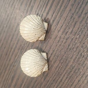 Vintage Seashell Earrings
